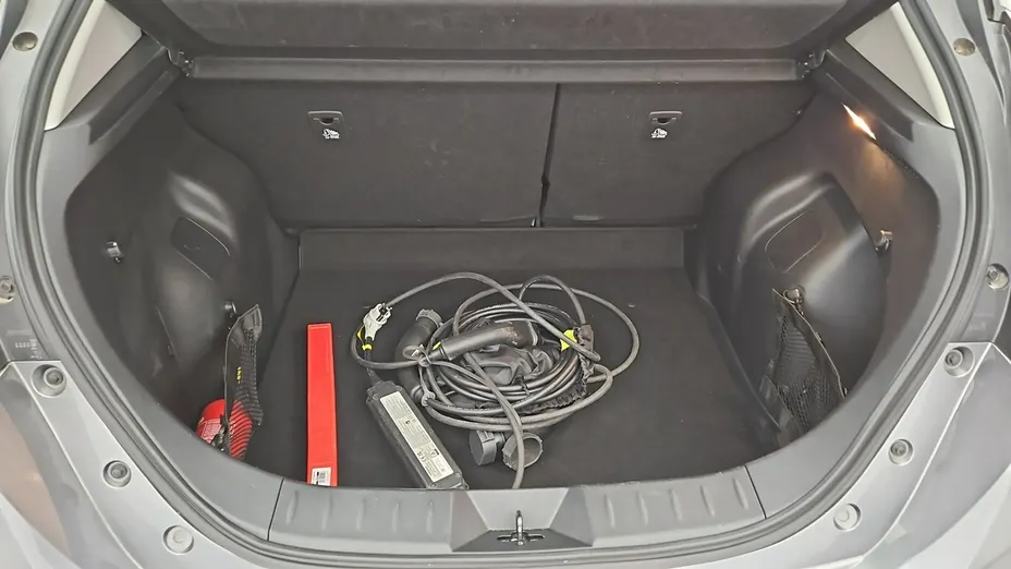 NISSAN Leaf -