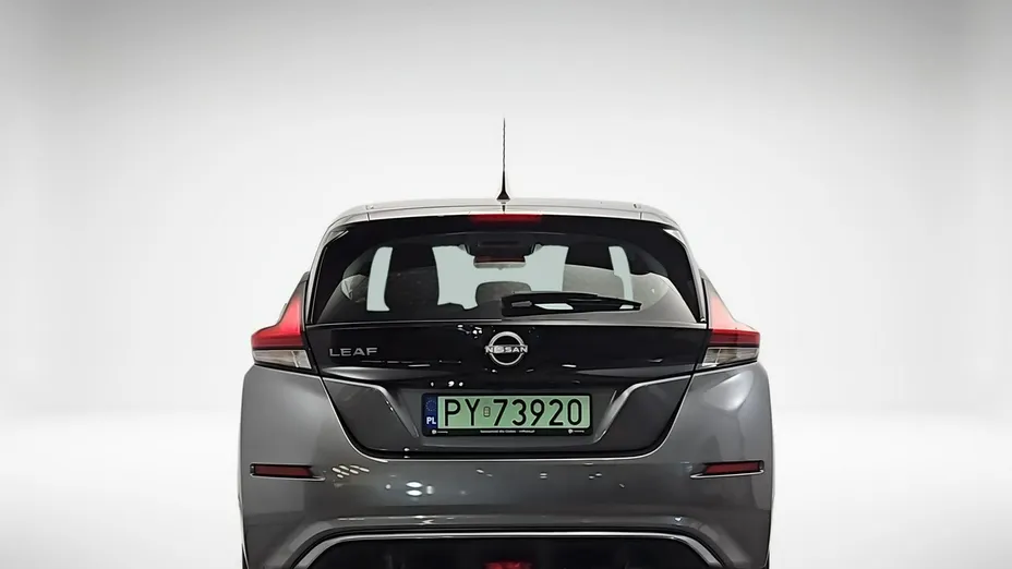NISSAN Leaf -