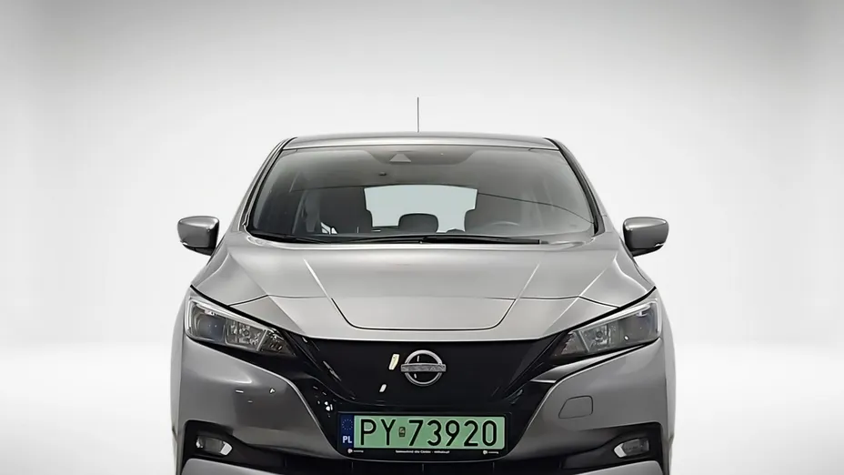NISSAN Leaf -