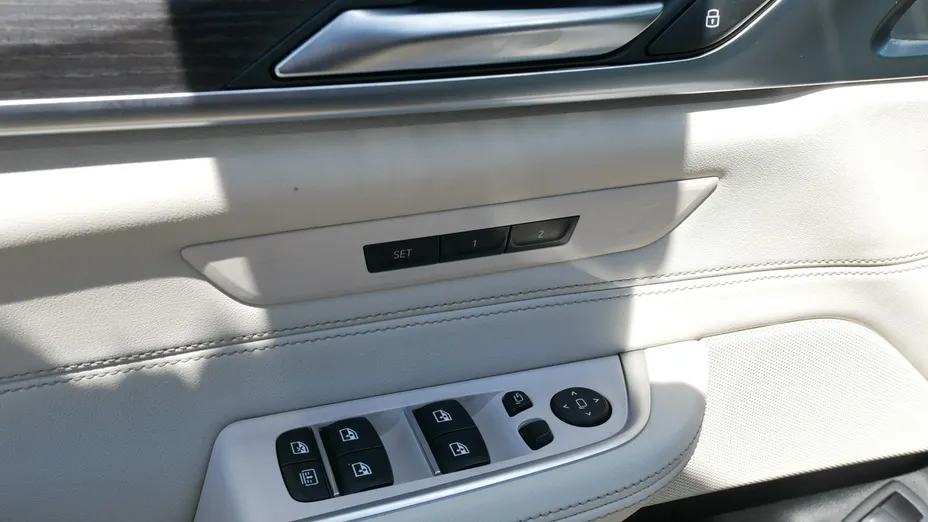 BMW 6GT -