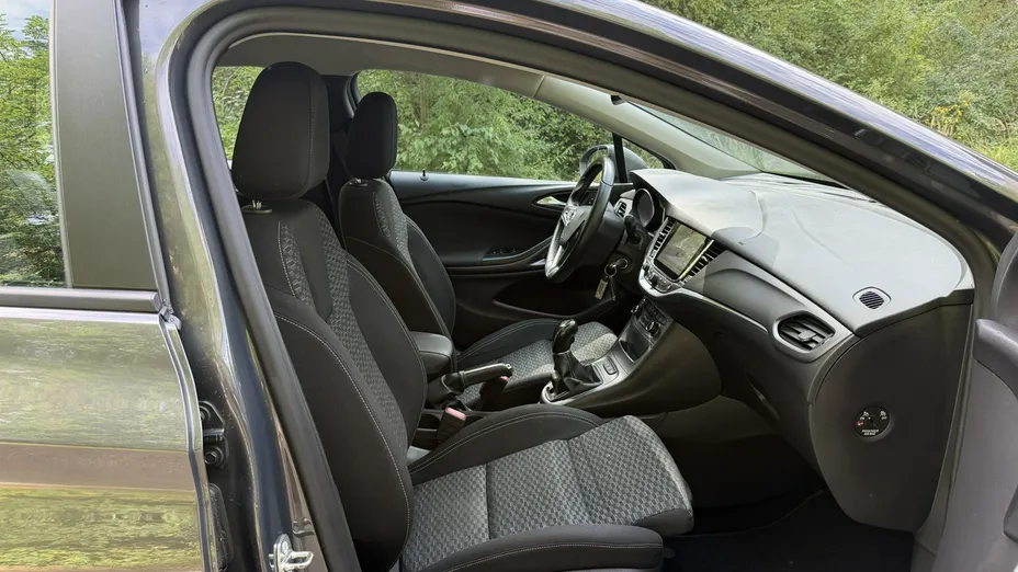 OPEL Astra -