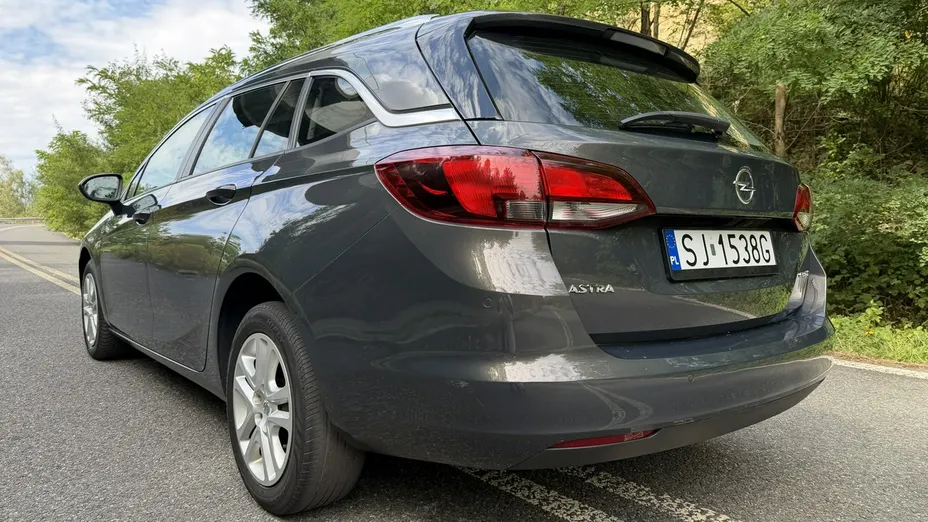 OPEL Astra -