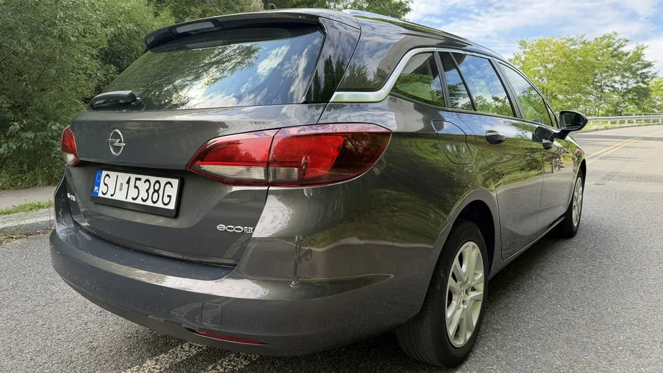 OPEL Astra -