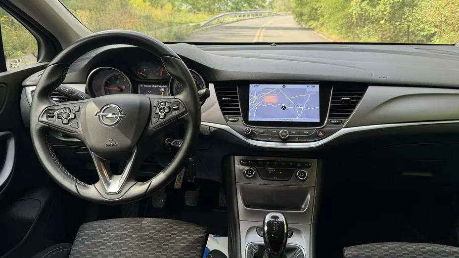 OPEL Astra -