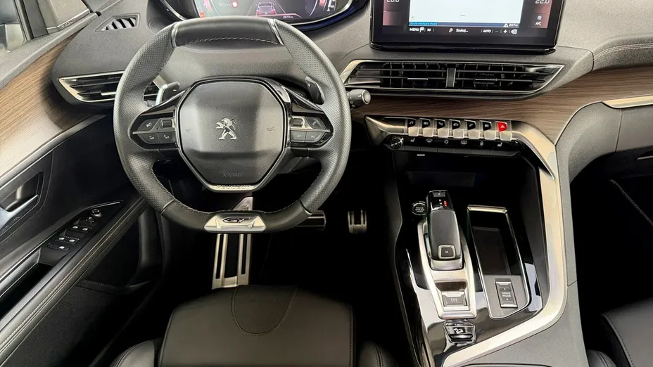 PEUGEOT 5008 -