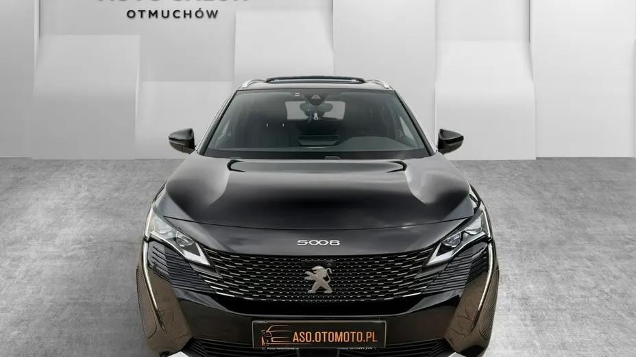 PEUGEOT 5008 -