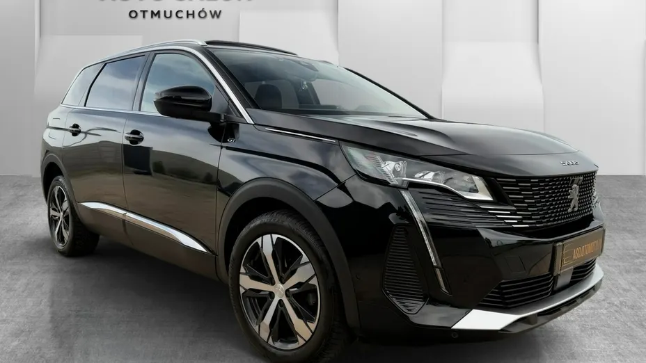 PEUGEOT 5008 -