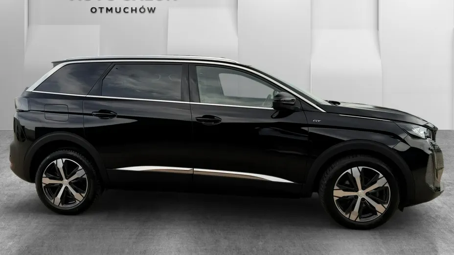 PEUGEOT 5008 -