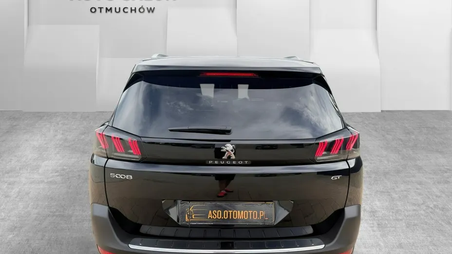 PEUGEOT 5008 -