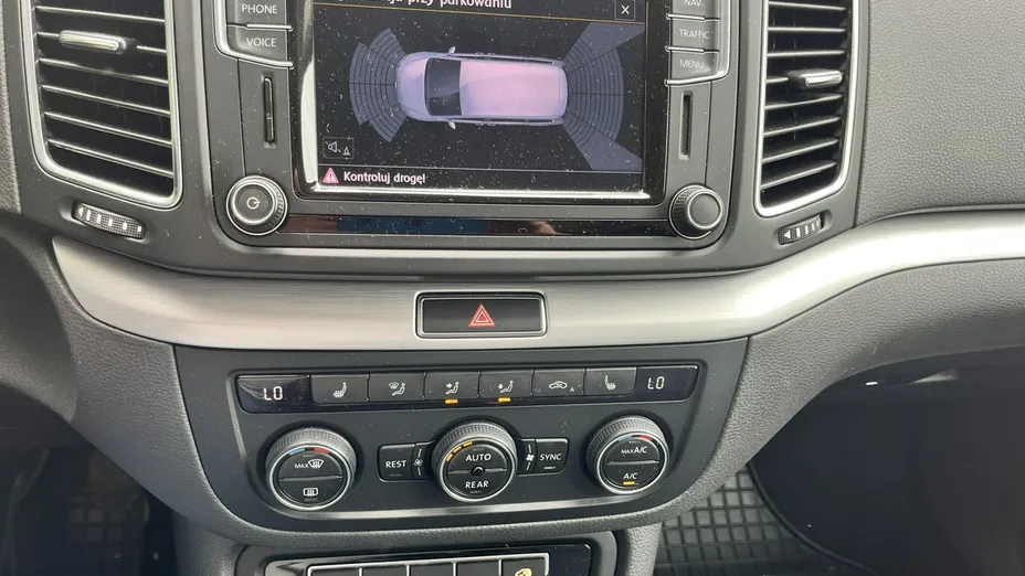 VOLKSWAGEN Sharan -