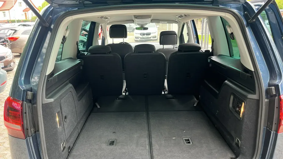 VOLKSWAGEN Sharan -