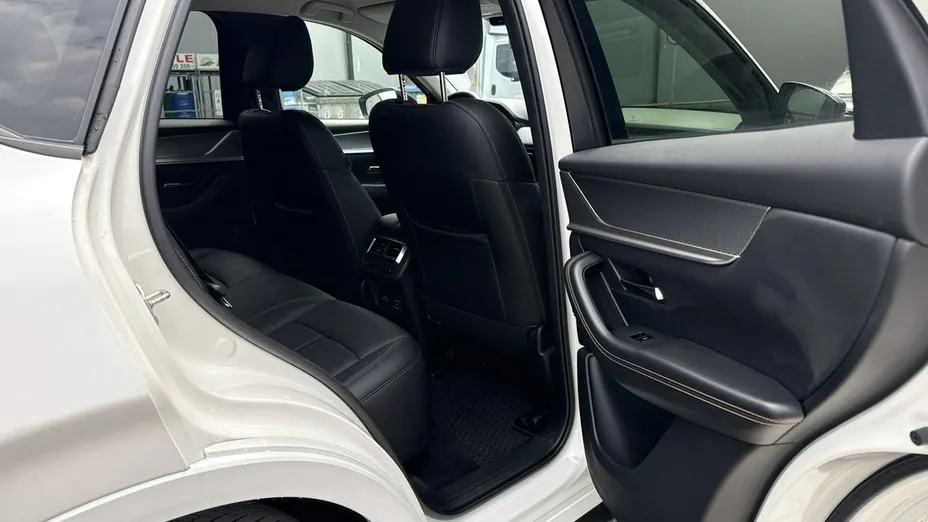 MAZDA CX-60 -