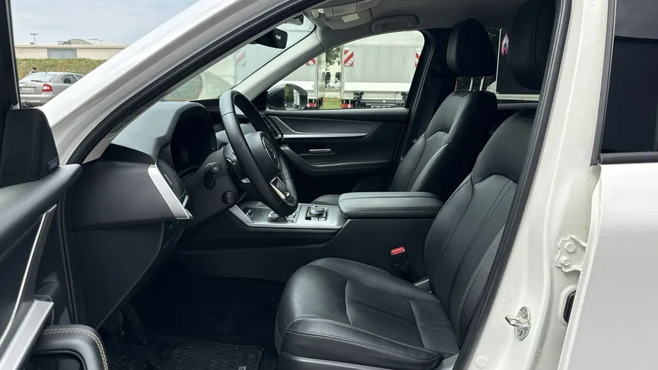 MAZDA CX-60 -