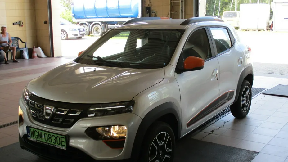 DACIA Spring -
