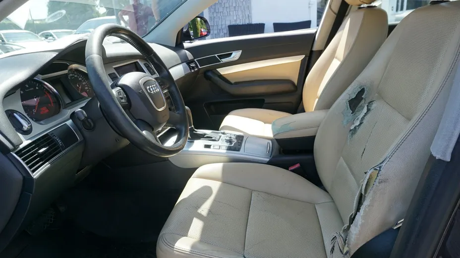 AUDI A6 -