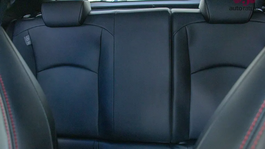TOYOTA Yaris -