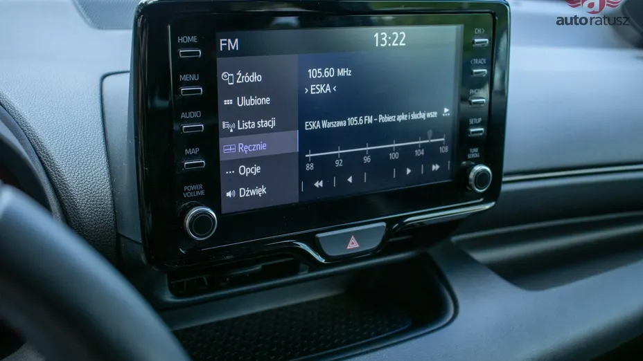 TOYOTA Yaris -