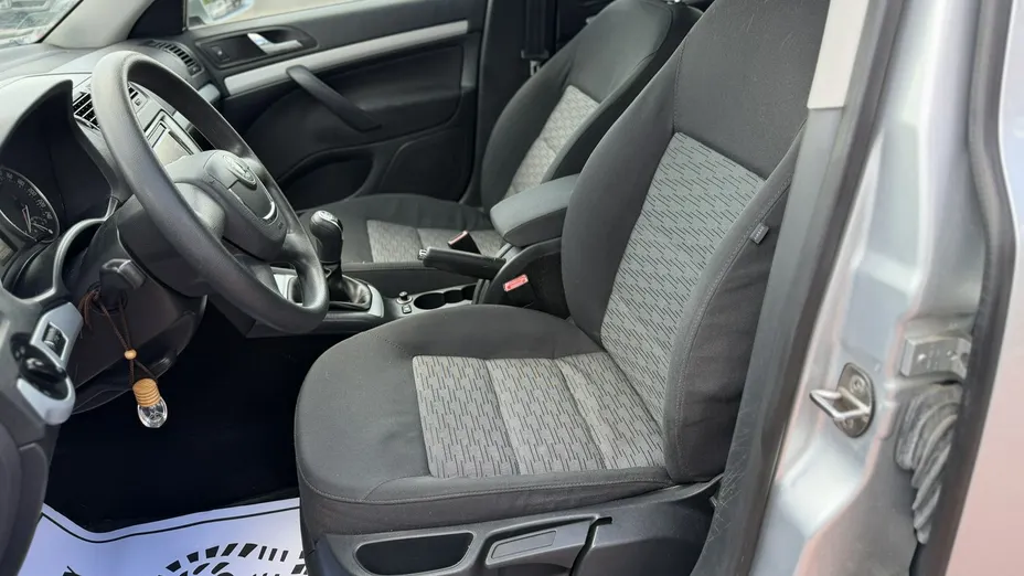 SKODA Octavia -