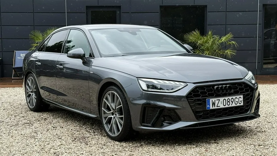 AUDI A4 -