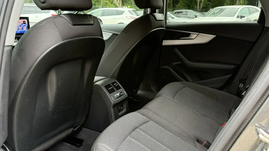 AUDI A4 -