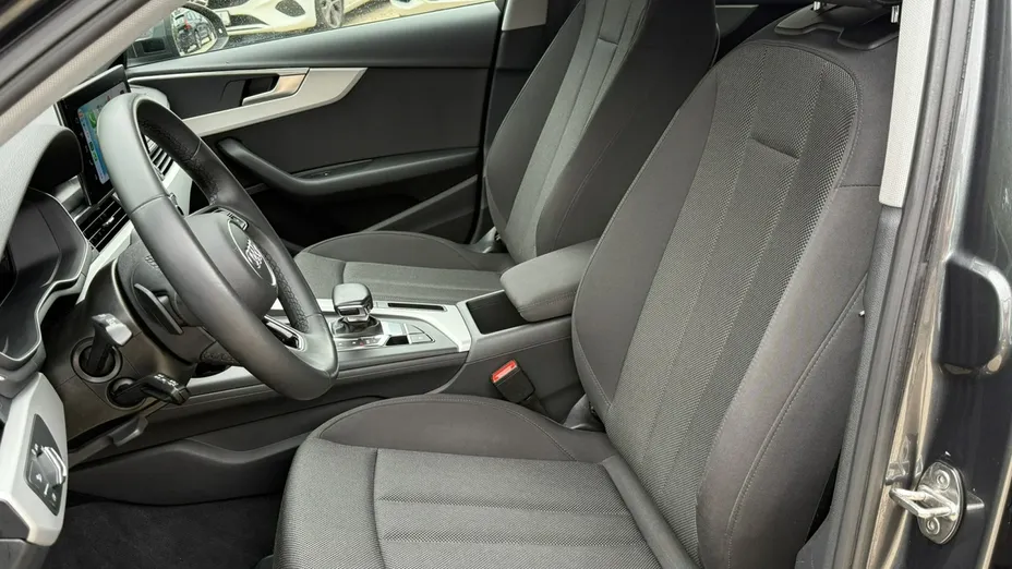 AUDI A4 -