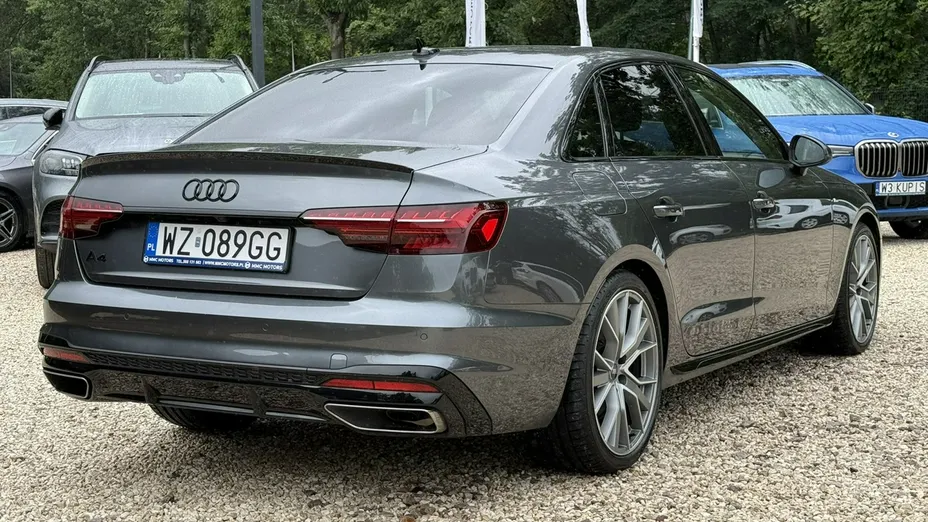 AUDI A4 -