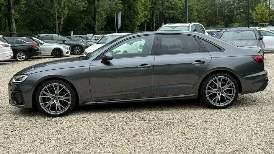 AUDI A4 -