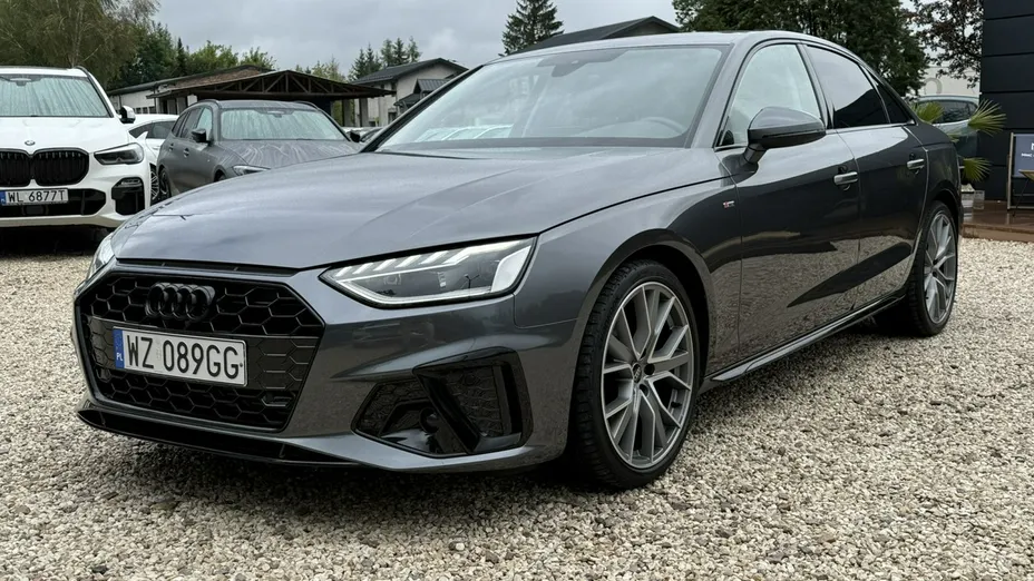AUDI A4 -