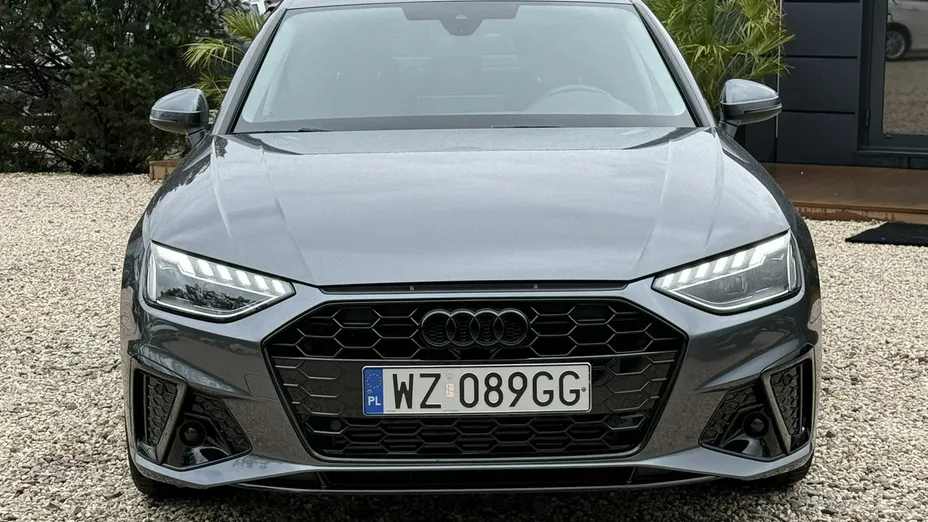 AUDI A4 -