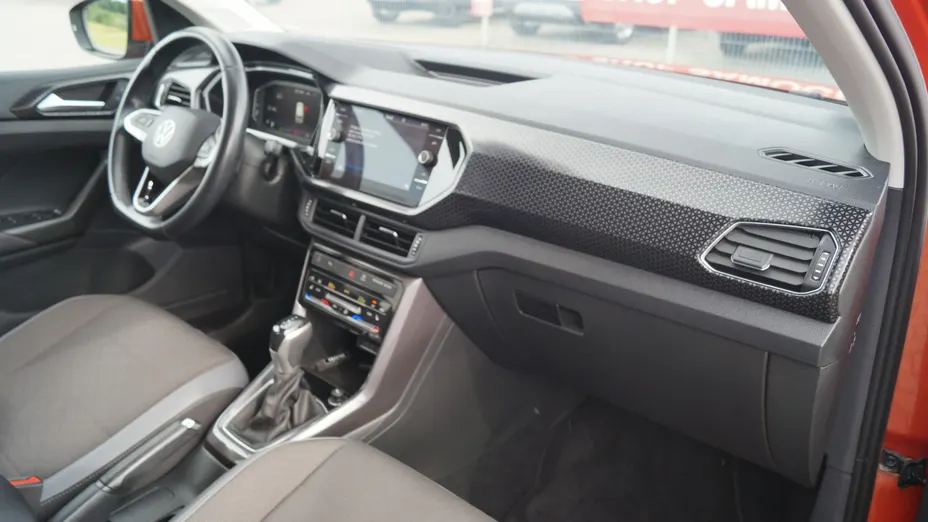 VOLKSWAGEN T-Cross -