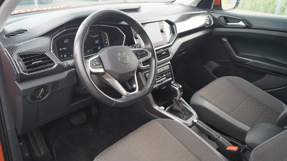VOLKSWAGEN T-Cross -
