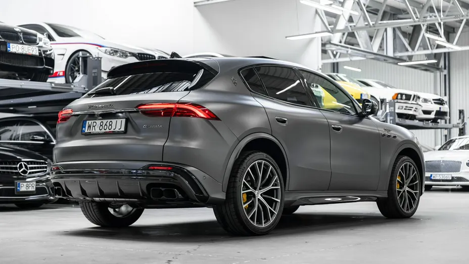 MASERATI Grecale '22 -