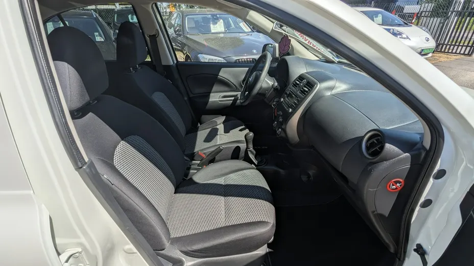 NISSAN Micra -