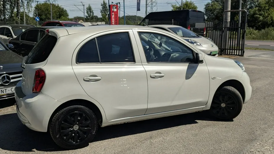 NISSAN Micra -