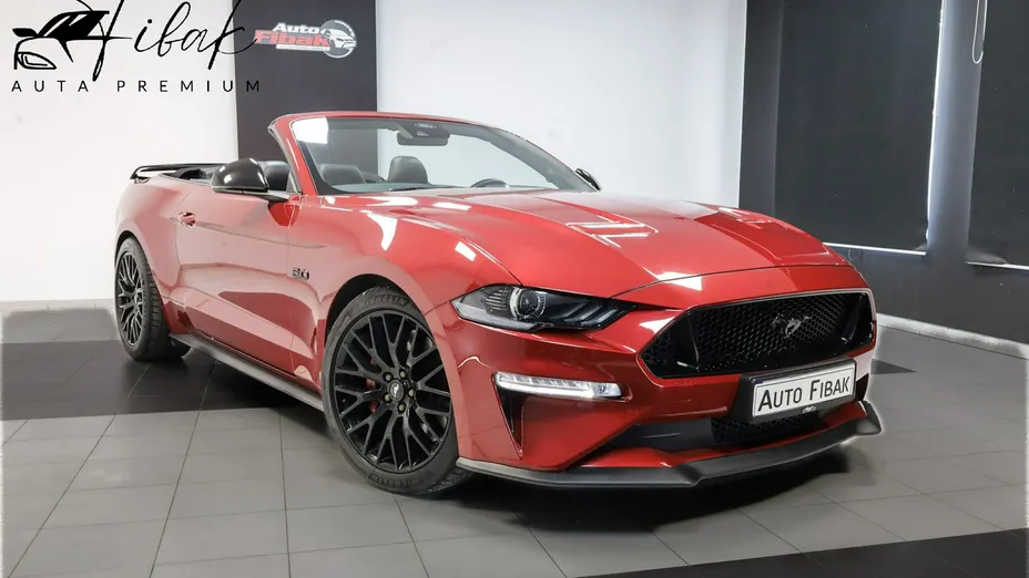 FORD Mustang -