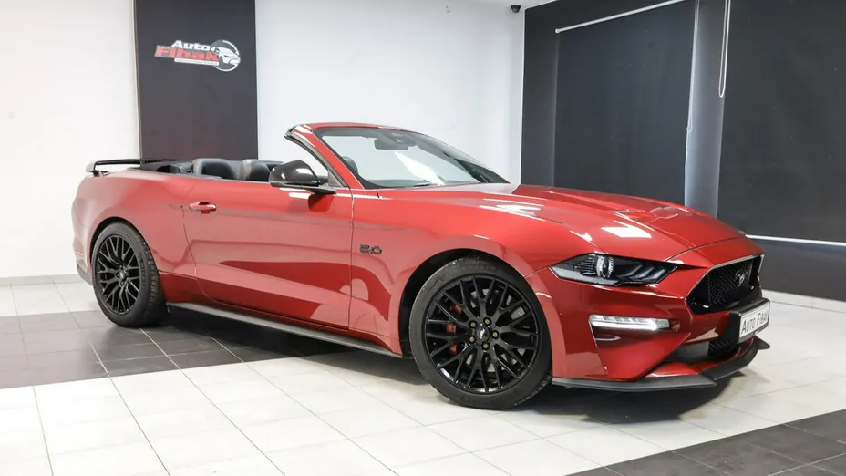 FORD Mustang -