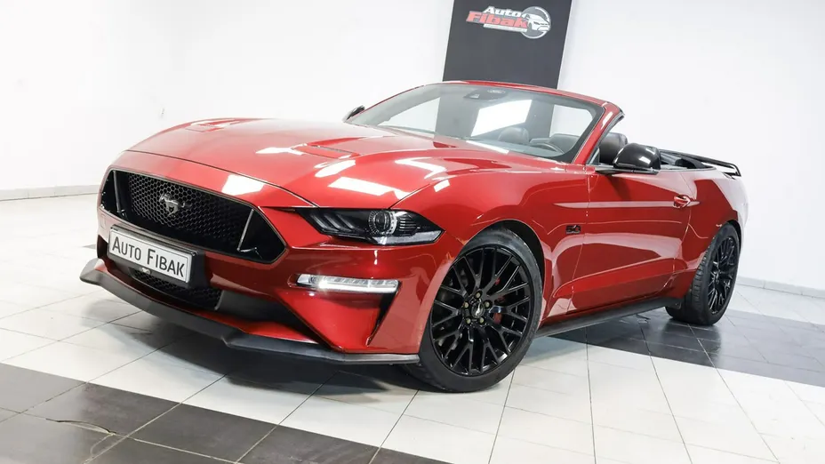 FORD Mustang -