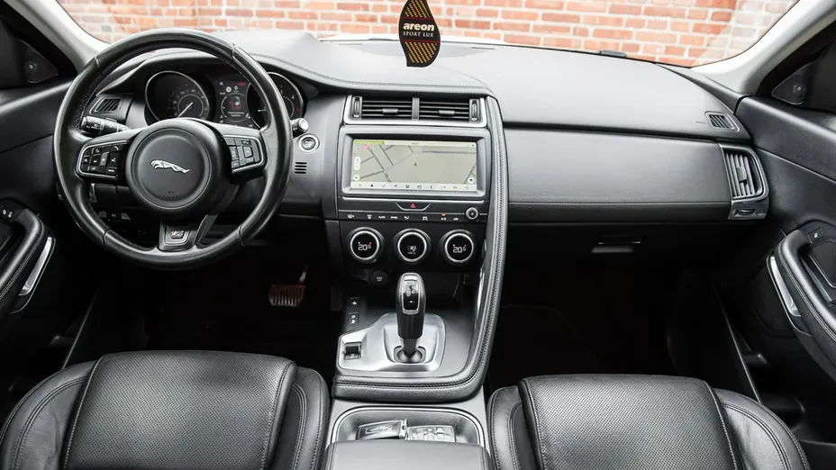 JAGUAR E-Pace -