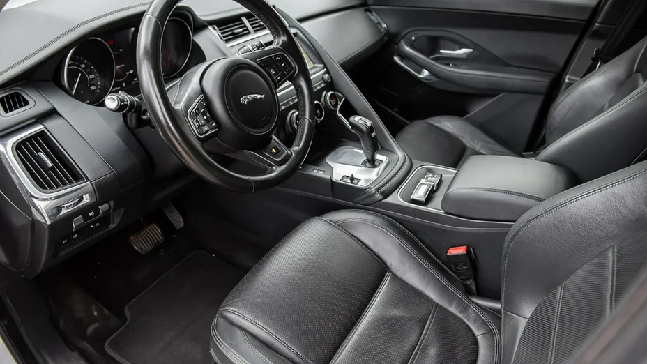 JAGUAR E-Pace -