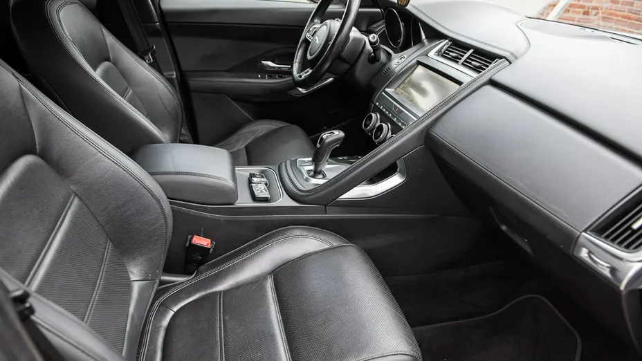 JAGUAR E-Pace -