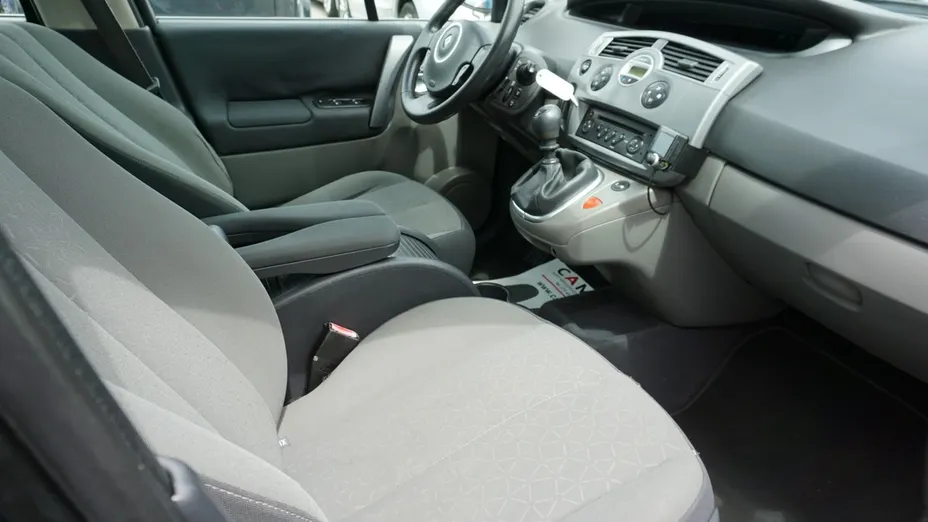 RENAULT Grand Scenic -