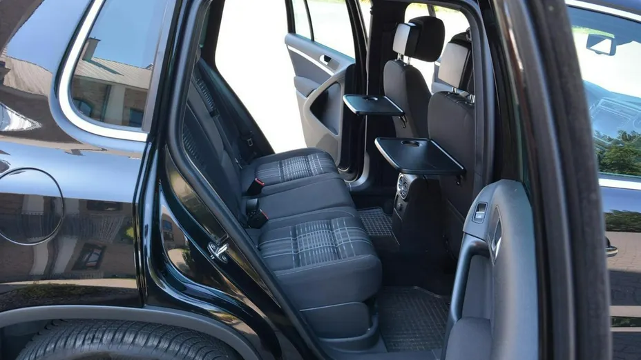 VOLKSWAGEN Tiguan -
