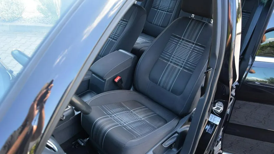VOLKSWAGEN Tiguan -