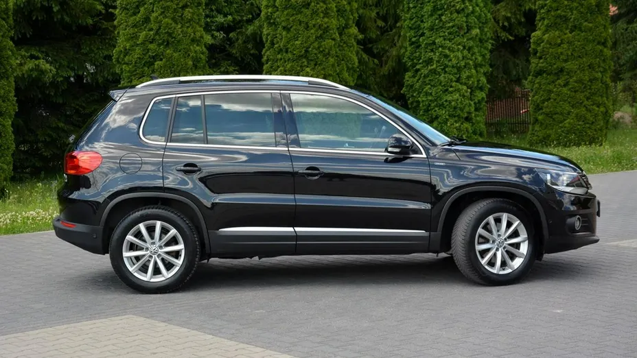 VOLKSWAGEN Tiguan -