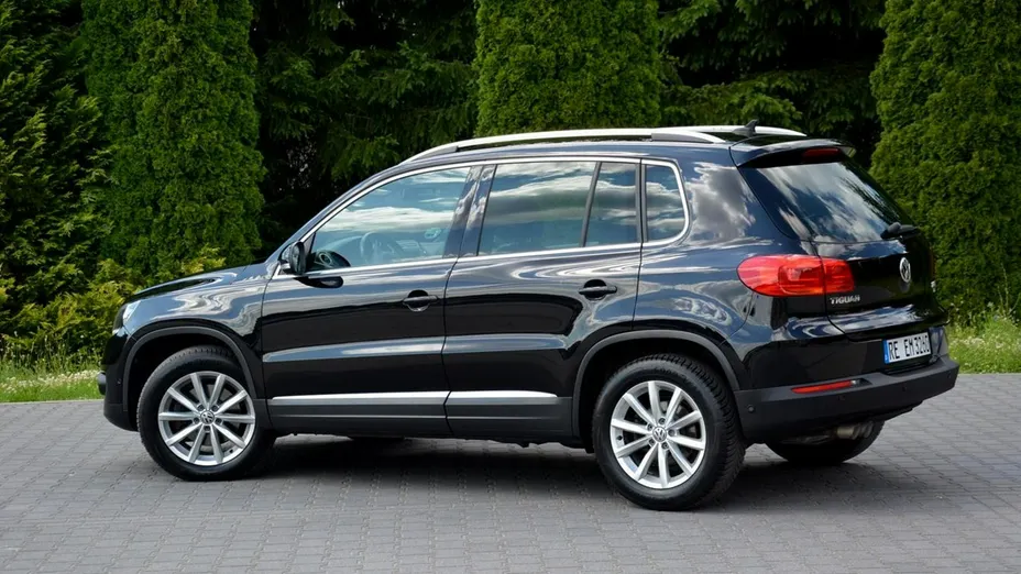 VOLKSWAGEN Tiguan -