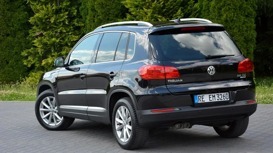 VOLKSWAGEN Tiguan -