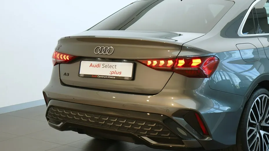 AUDI A3 Limousine -