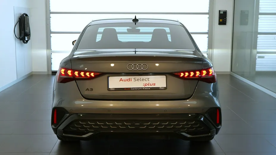 AUDI A3 Limousine -