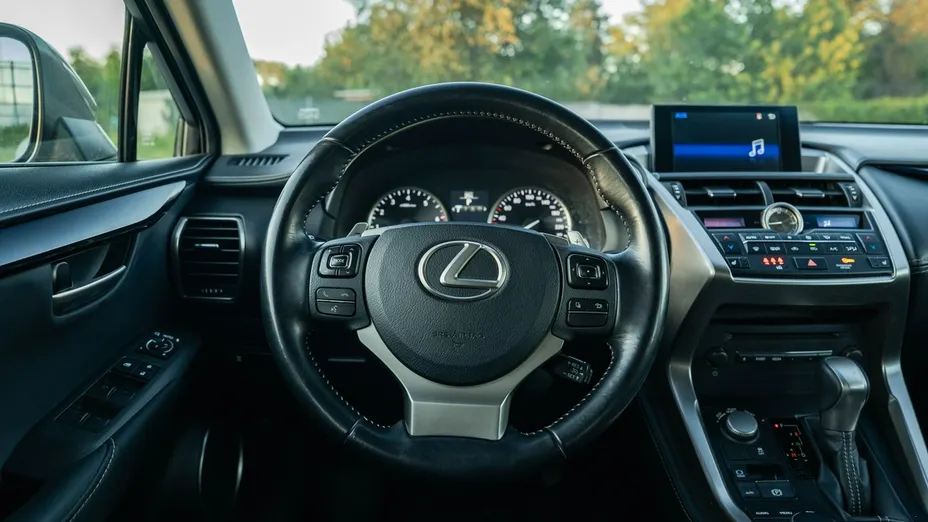 LEXUS NX -