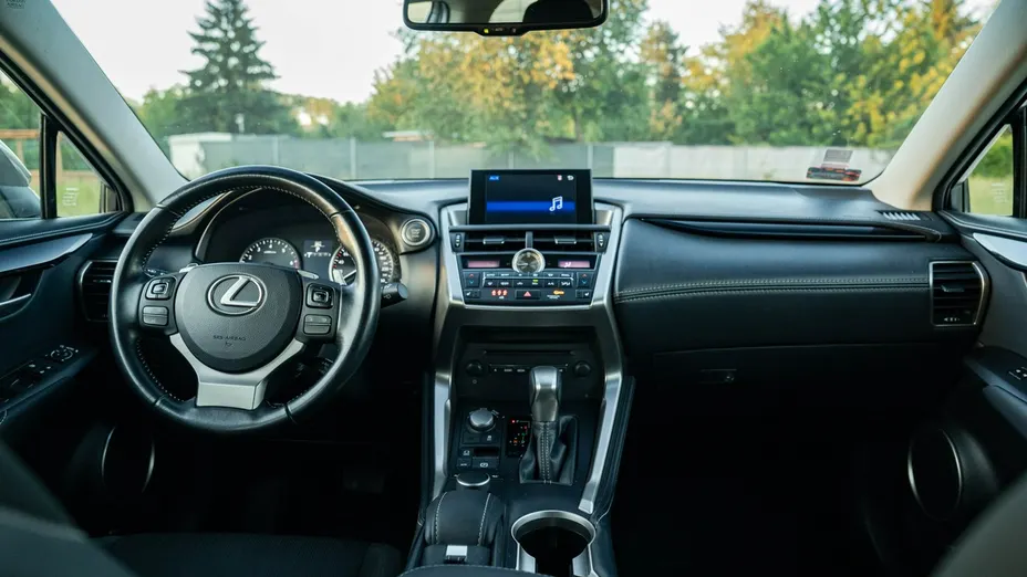 LEXUS NX -
